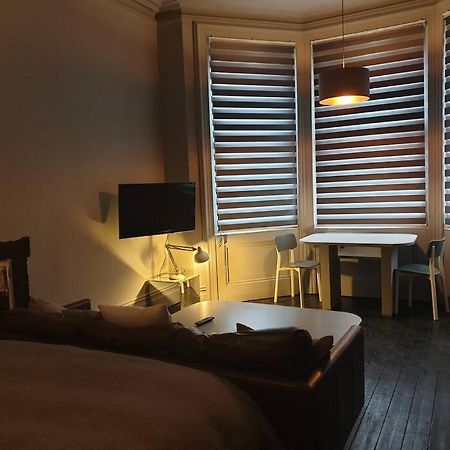Elegant Studio In Central Hove - 5 Min Walk To Beach - 10 Min To Brighton Bagian luar foto
