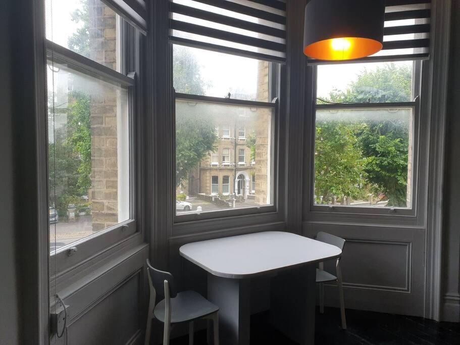 Elegant Studio In Central Hove - 5 Min Walk To Beach - 10 Min To Brighton Bagian luar foto