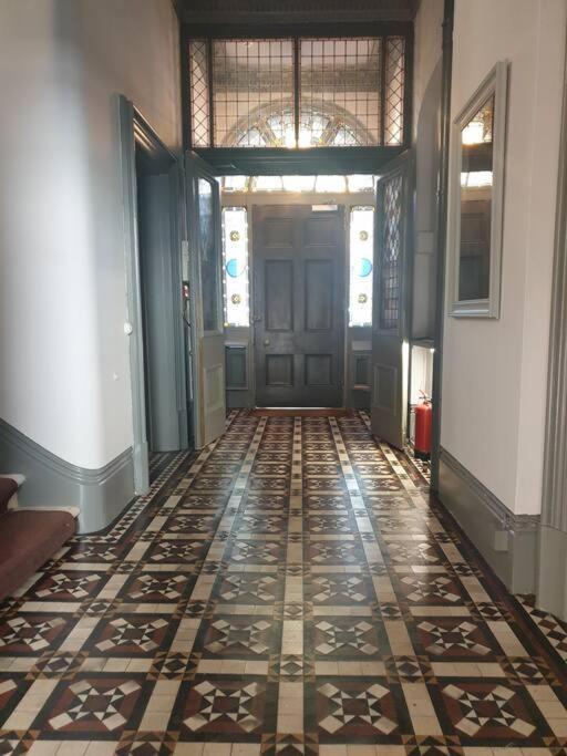Elegant Studio In Central Hove - 5 Min Walk To Beach - 10 Min To Brighton Bagian luar foto
