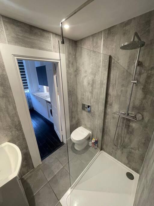 Elegant Studio In Central Hove - 5 Min Walk To Beach - 10 Min To Brighton Bagian luar foto