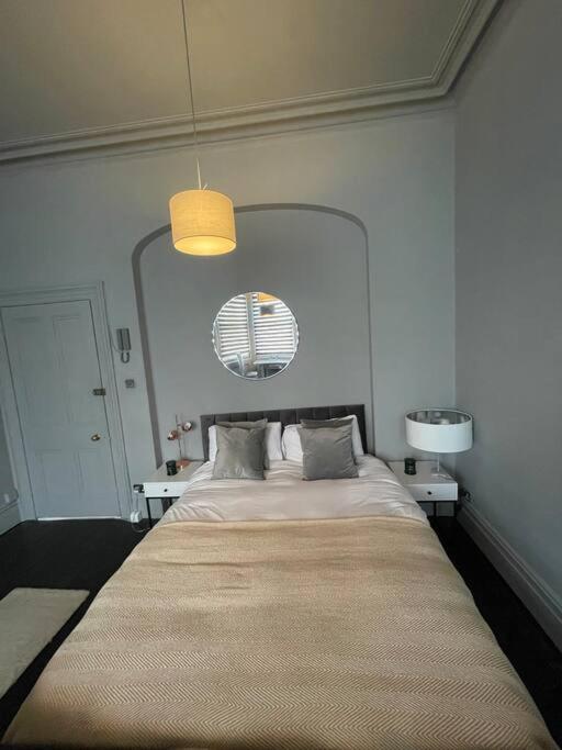 Elegant Studio In Central Hove - 5 Min Walk To Beach - 10 Min To Brighton Bagian luar foto